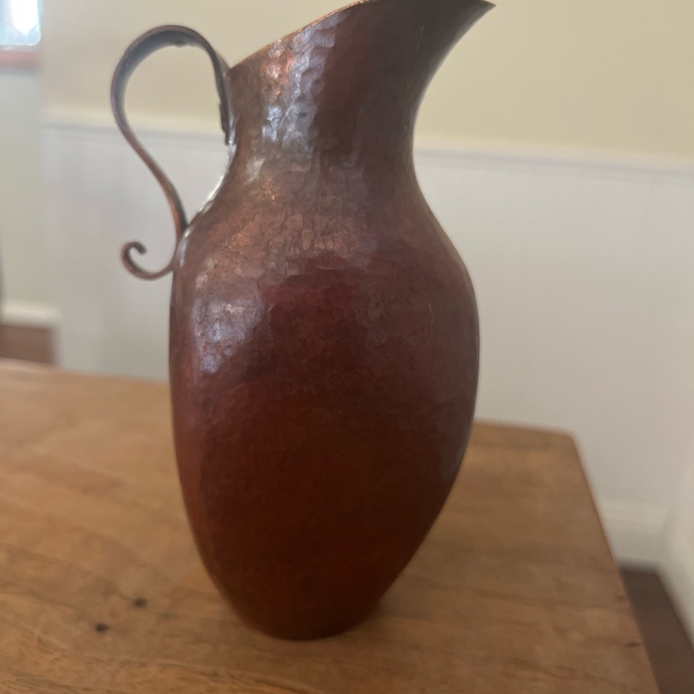 Small Hammered Copper Pitcher Likely from Mexico.  Lovely.  5 1/4” - Picture 3 of 6